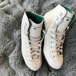 Riedell Opal Figure Skates – Size 3 – Great Condition